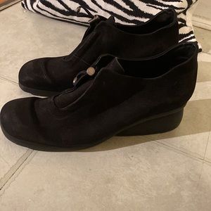 Arche black suede shoes size Us 9 EU 40